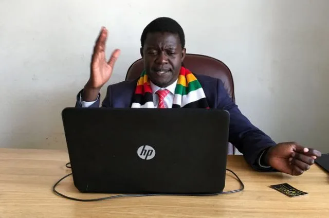 Un comedian batjocorește pe bună dreptate guvernul Zimbabwe, în ciuda fricii de represalii