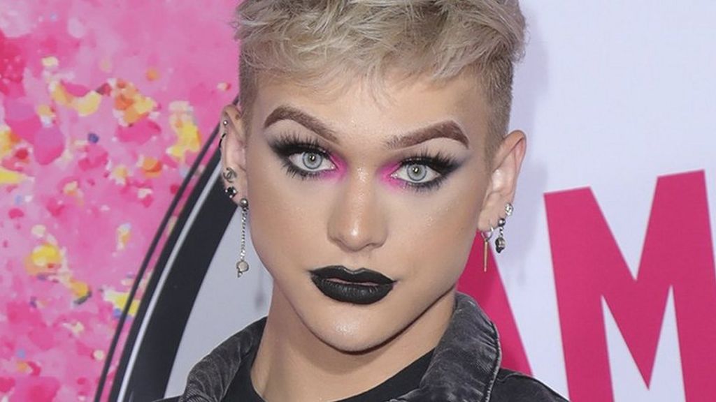 Influencerul de frumusețe Ethan Peters a murit la vârsta de 17 ani