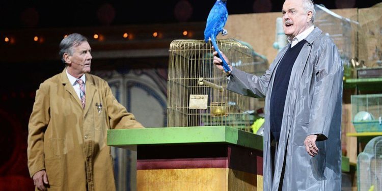 Cum a ajuns papagalul mort al lui Monty Python să fie live în Coventry