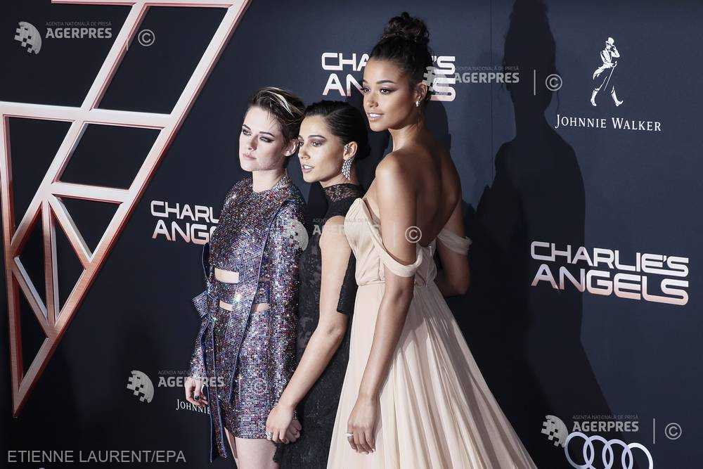 Kristen Stewart și Naomi Scott au strălucit la premiera noului film din seria „Charlie’s Angels”