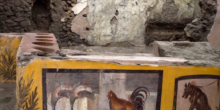 Arheologii descoperă magazinul antic de mâncare de stradă din Pompei