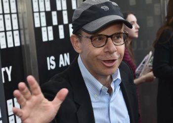 Suspect arestat în urma unui atac aleatoriu pe stradă. Rick Moranis a fost victima atacului