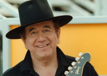 Trini Lopez, cântărețul și actorul din Dirty Dozen, moare cu coronavirus la 83 de ani