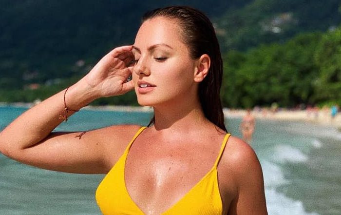 Alexandra Stan s-a întors în țară ca să slăbească, după ce s-a îngrășat în America. Nu mai încăpea în haine!