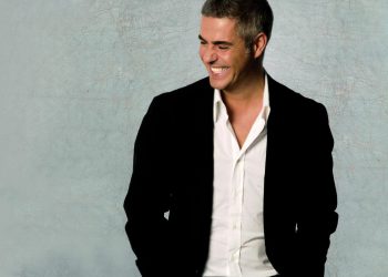 Tenorul italian Alessandro Safina, în concert pe scena Sălii Palatului