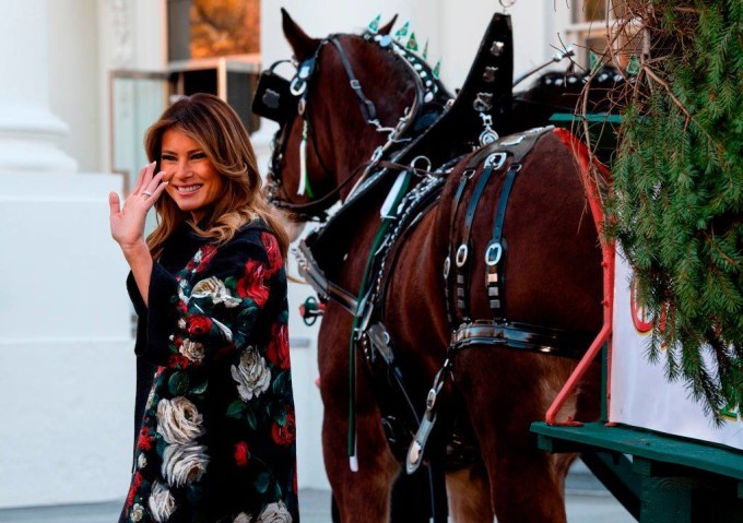 Melania Trump a dat startul sărbătorilor de iarnă cu ceremonia bradului de Crăciun