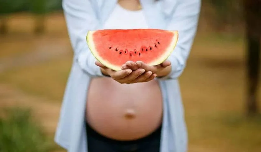 6 Motive pentru care femeile însărcinate ar trebui să consume pepene verde