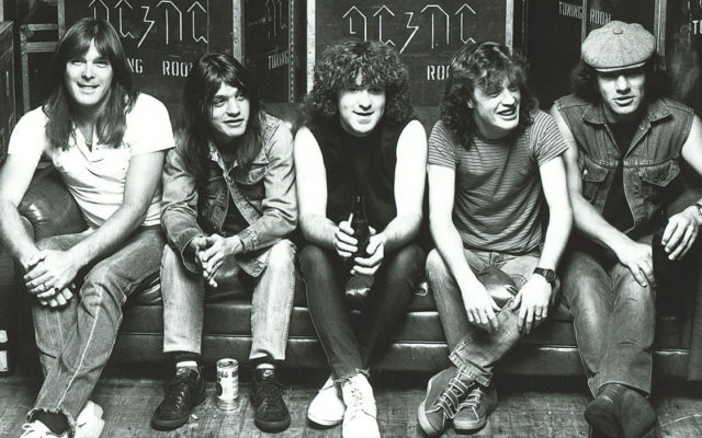 AC/DC pregăteşte un nou album cu piese înregistrate de Malcolm Young