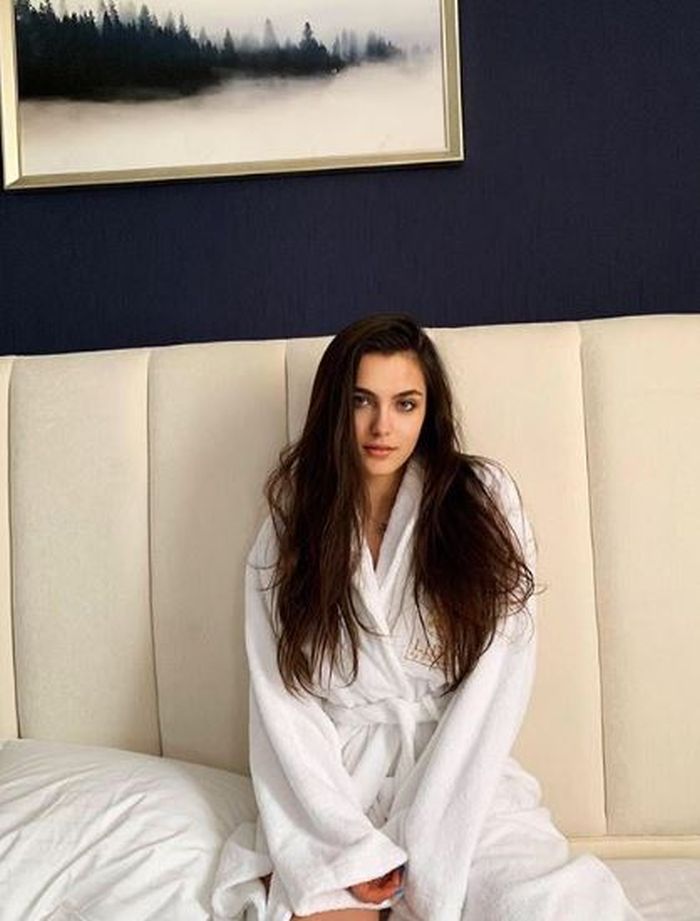 Alexia Eram, schimbare radicală de look. Fiica Andreei Esca și-a pus extensii