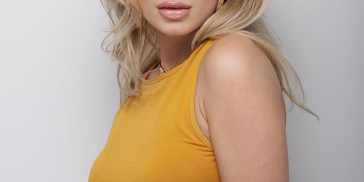 Ana Baniciu așa cum nu ai mai văzut-o până acum! Cum arată artista brunetă