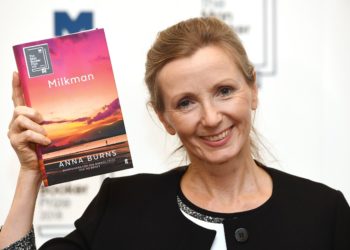 Autoarea romanului Milkman, Anna Burns câștigă un premiu literar de 100.000 EUR