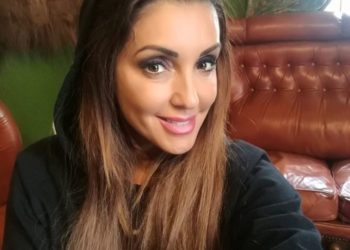 Din ce se întreţine cântăreaţa Nico? Are al doilea job deoarece banii din concerte nu sunt suficienţi