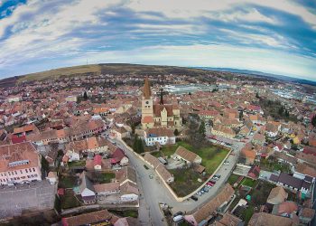 Nouă localităţi, între care Cisnădie, Carei şi Polovragi, ar putea fi atestate ca staţiuni turistice de interes local