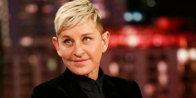 Gazda de televiziune umilită, Ellen DeGeneres, se întoarce la televizor cu scuze și recunoaștere