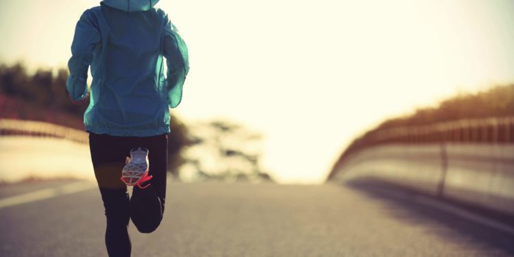 O revistă de fitness pentru femei le-a cerut scuze cititorilor după ce i-a îndemnat să „ardă acele calorii de după sărbători”