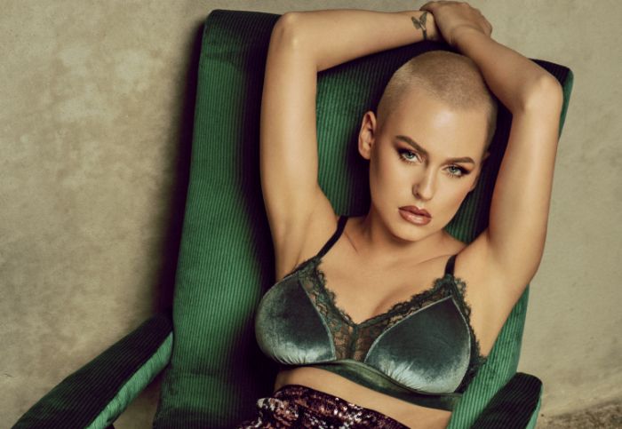 Fotografia care îl va da peste cap pe Connect-R! Misha, în cea mai provocatoare ipostază de până acum