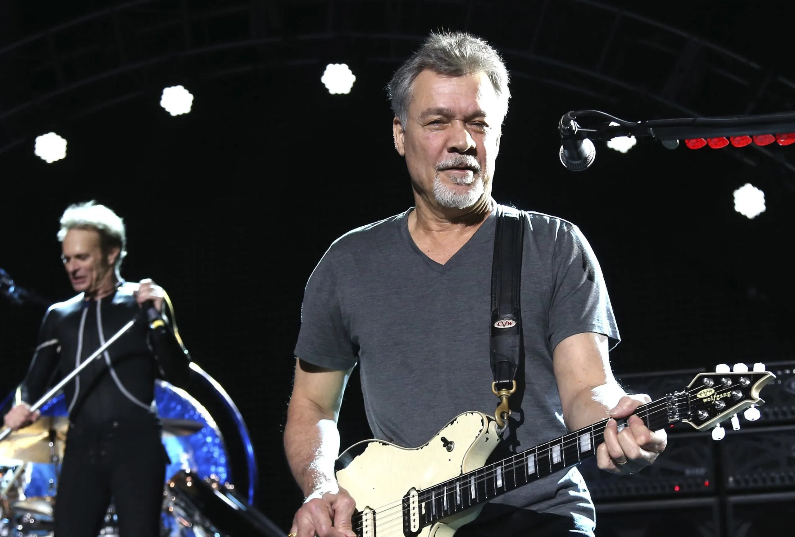 Veneratul chitarist Eddie Van Halen moare la 65 de ani după lupta împotriva cancerului