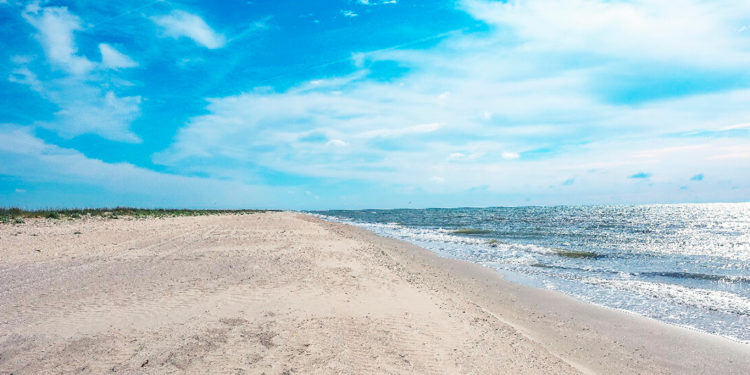 Cele mai liniștite și mai puțin cunoscute plaje din România