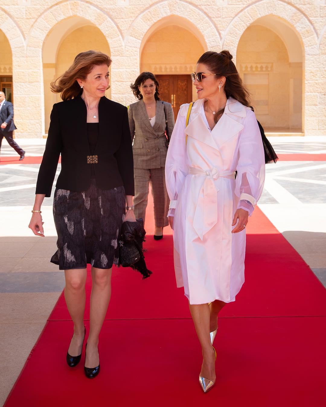 Regina Rania, lecție de stil pentru prima doamnă a Italiei