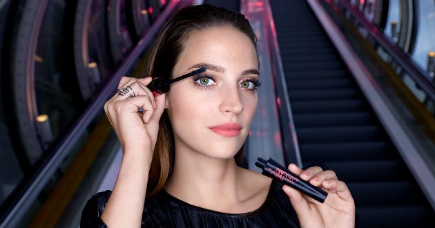 Twist up your summer look cu noile produse Bourjois. Tichetul tau catre un ten sarutat de soare