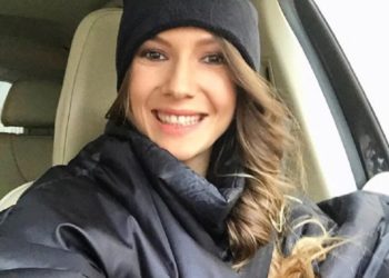 Mama Adelei Popescu, nemulțumită de hainele purtate de fiica ei. Ce i-a spus în parcarea unui supermarket