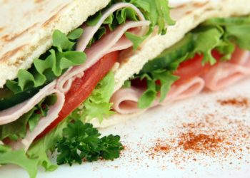 Alarmă alimentară într-un cunoscut lanț de magazine din România. Produsele dăunătoare au fost scoase de pe piață