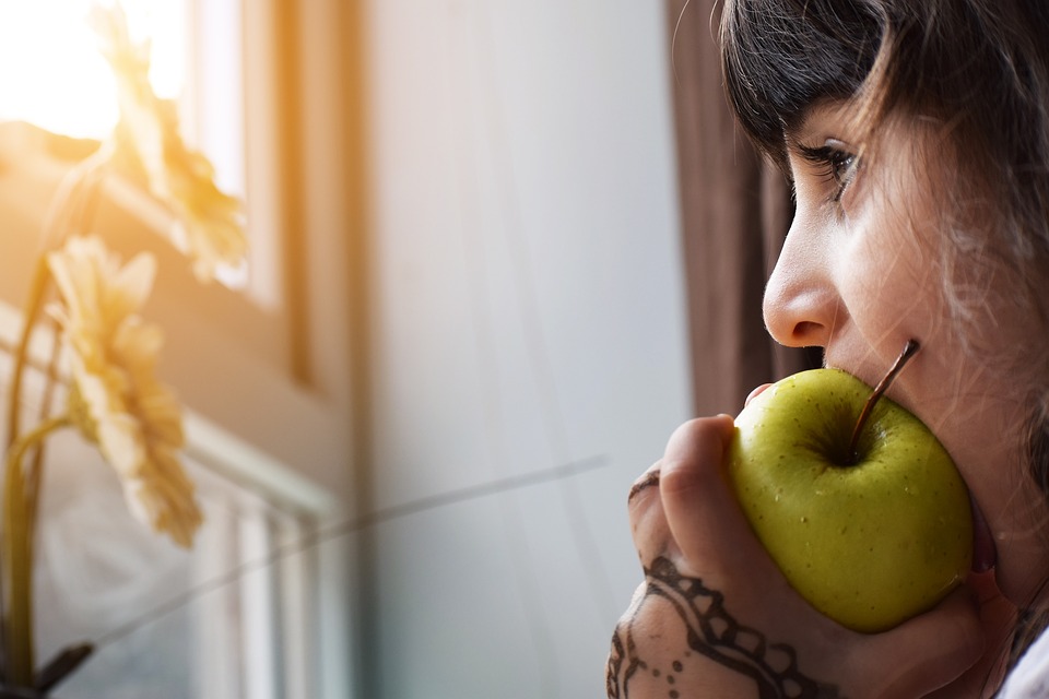 Cum le putem forma o alimentație sănătoasă copiilor. Ce spun specialiștii