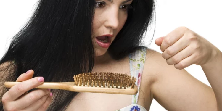 Căderea părului nu este doar o problemă de ordin estetic.