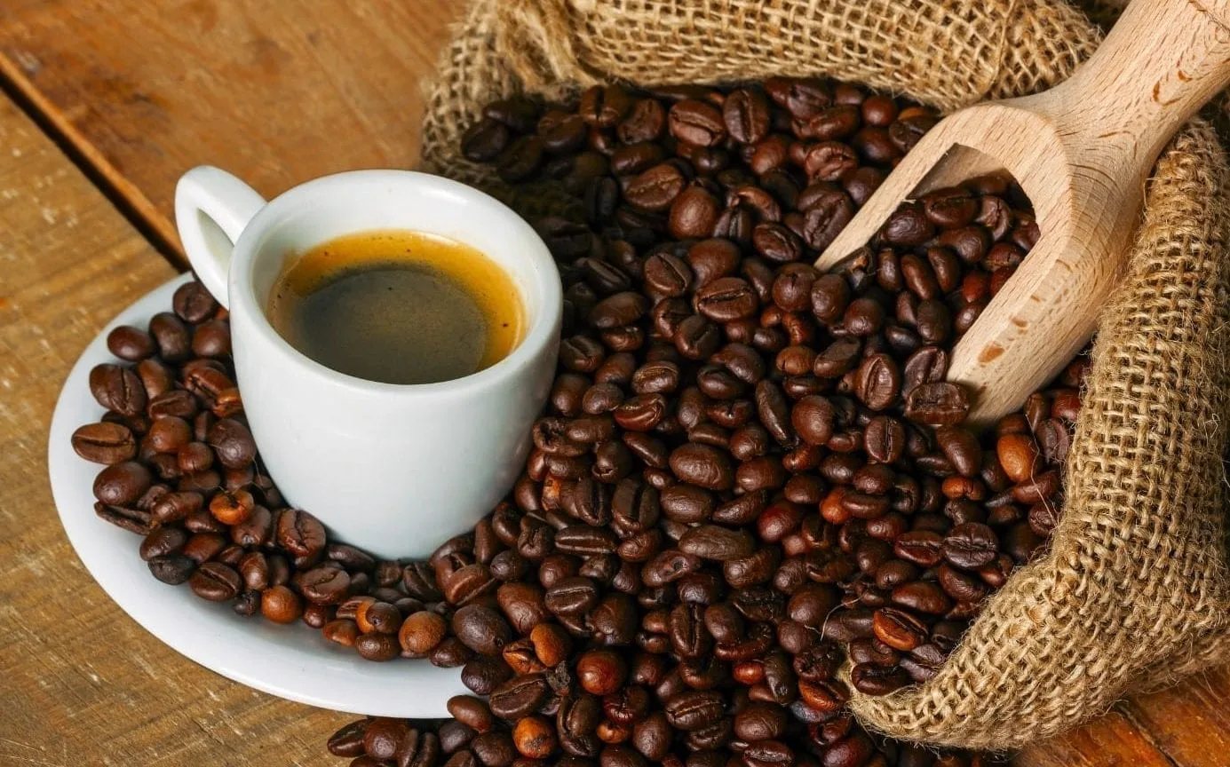 Câte cești de cafea poți bea zilnic, fără a-ți pune în pericol sănătatea