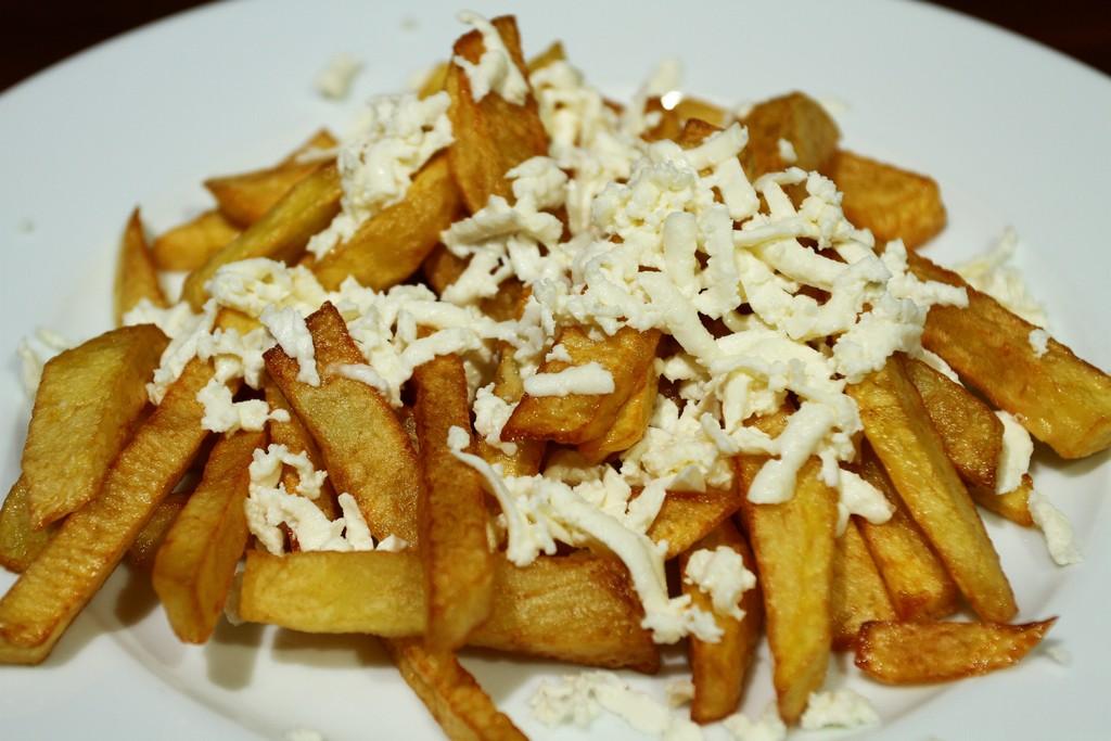 Secretul cartofilor prăjiți cu brânză!