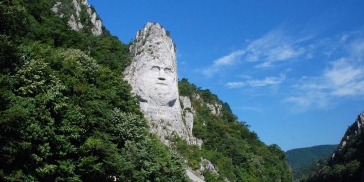 Top 3 destinații pentru excursii alături de copii