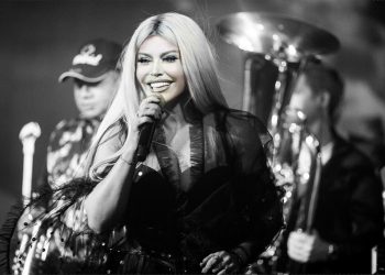 Ce operații are Loredana Groza. Medicii esteticieni au dat verdictul: conturul feței, nas, buze, gât, pomeți, cearcăne, toată fața e modificată