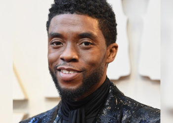 Chadwick Boseman i-a acordat o parte din salariul său din 21 Bridges co-starului Sienna Miller