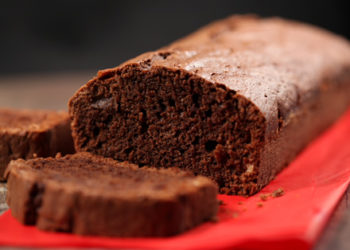 Rețetă de chec pufos și delicios – perfect pentru persoanele aflate la dietă