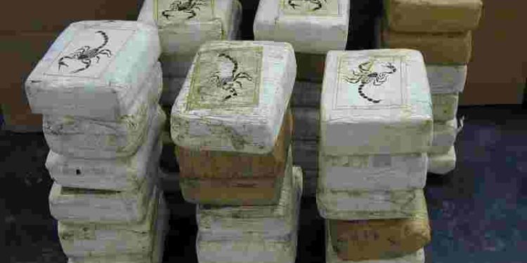 Barcă plină cu droguri în Tulcea. Cum au fost descoperite cele aproape 1.000 kilograme de cocaină