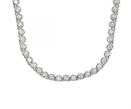 De ce celebritatile aleg sa poarte bijuterii din argint