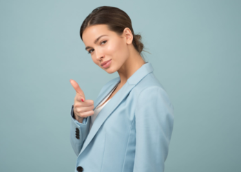 Cum devii mai încrezătoare în forțele tale în numai 4 pași