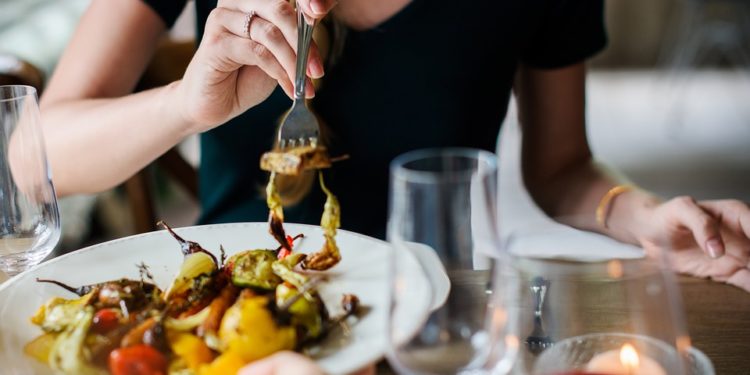 Idei rapide și sănătoase pentru cină, recomandate de nutriționiști