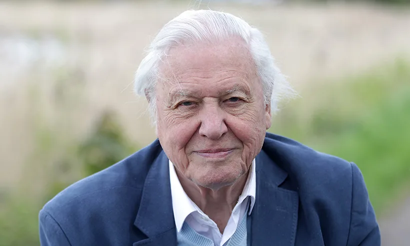 Sir David Attenborough primește vaccinul Covid-19