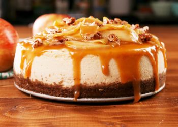 Rețetă dulce de cheesecake cu caramel