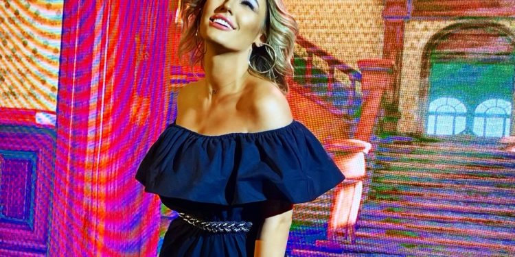 Diana Enache apare extrem de sexy in videoclipul piesei “Doar o dată”