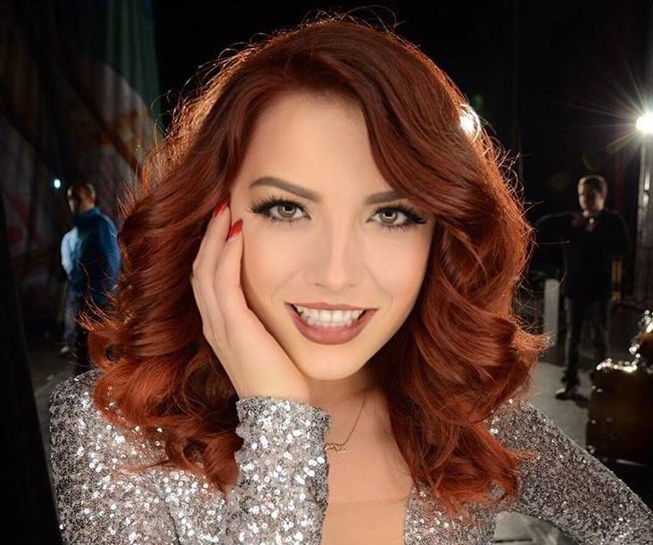 Elena Gheorghe, omagiu adus bunicii ei. „Mi-a spus să scot și un album de muzica armânească”
