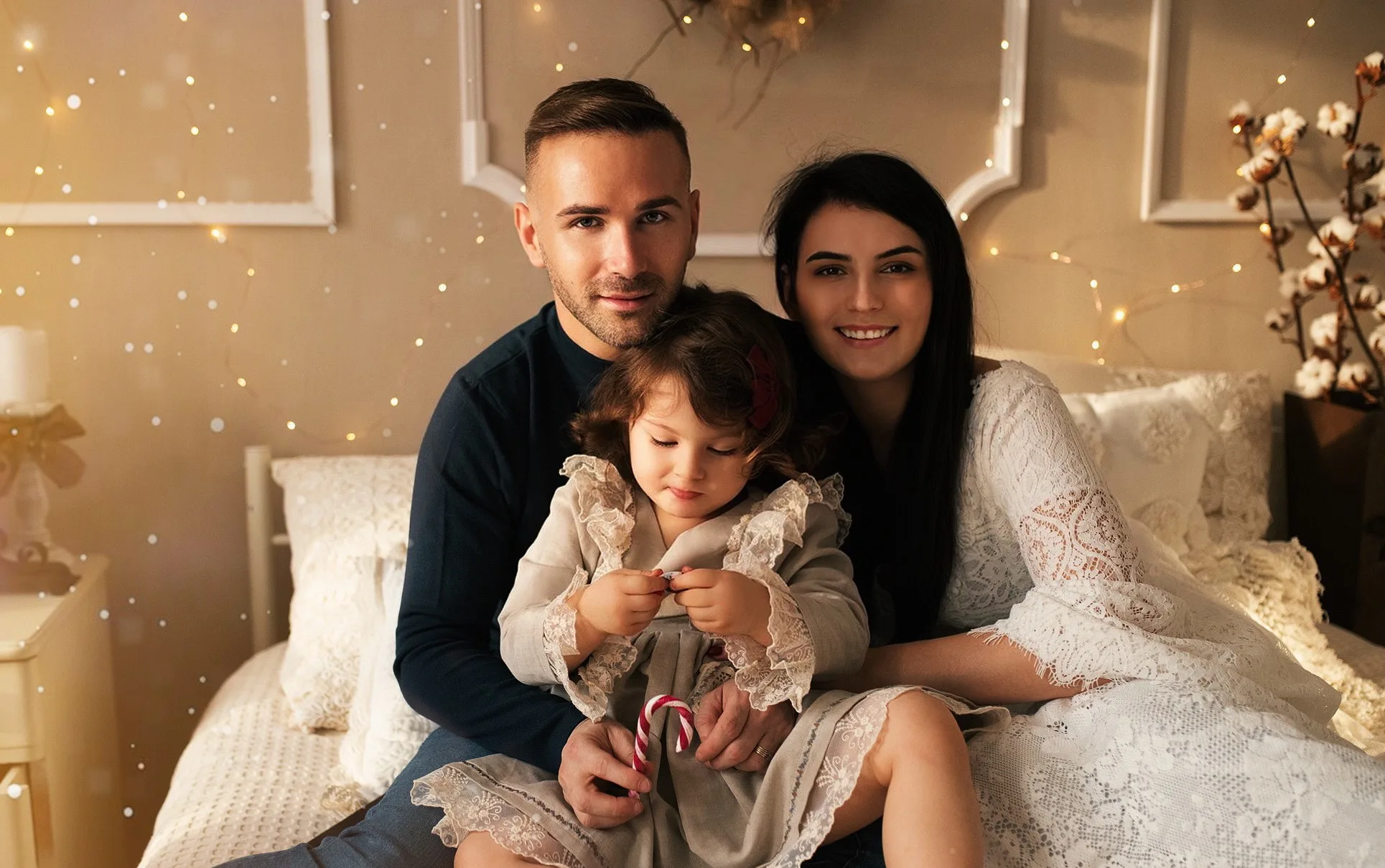 Ce familie frumoasa are Florin Gherlea care a lansat doua colinde speciale!