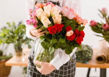 Ce flori să alegi în funcție de zodia persoanei căreia le oferi?