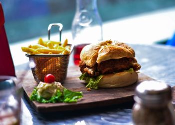 5 Alimente care cresc riscul de cancer