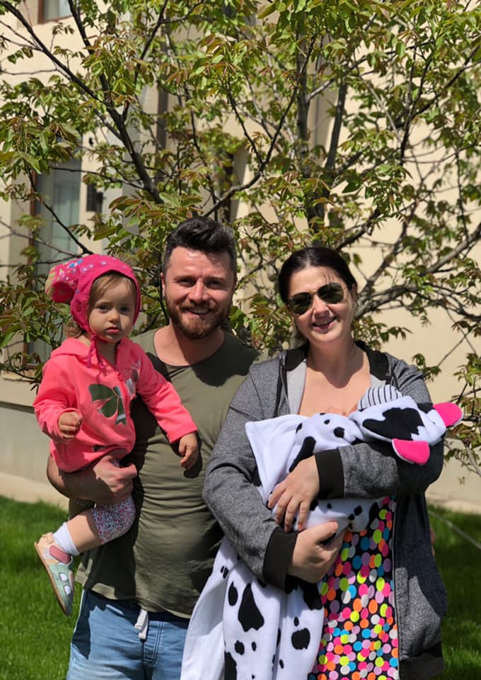 Cine vor fi nașii lui Iris, cea de-a doua fetiță a Gabrielei Cristea și a lui Tavi Clonda