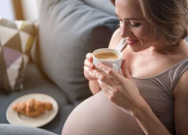 Este bine sau nu să consumăm cafea în timpul sarcinii