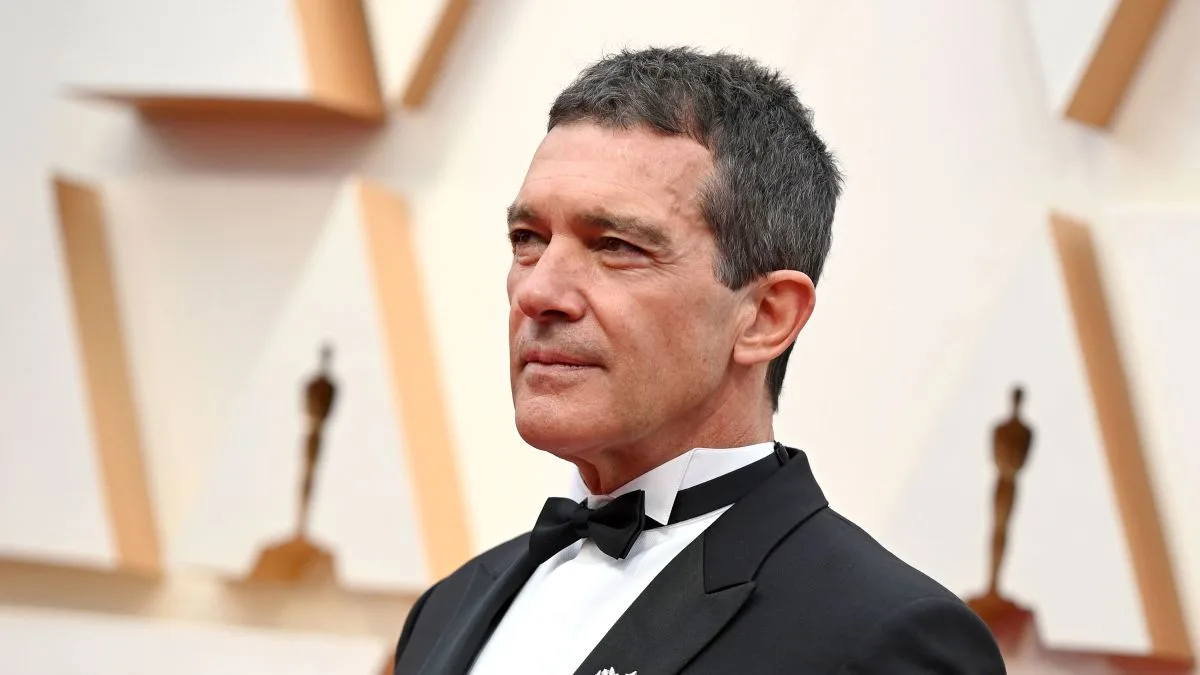 Actorul spaniol Banderas spune că are COVID-19 și că se simte „relativ bine”