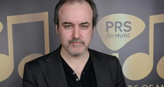Compozitorul lui James Bond, David Arnold, spune că industria muzicală este blocată