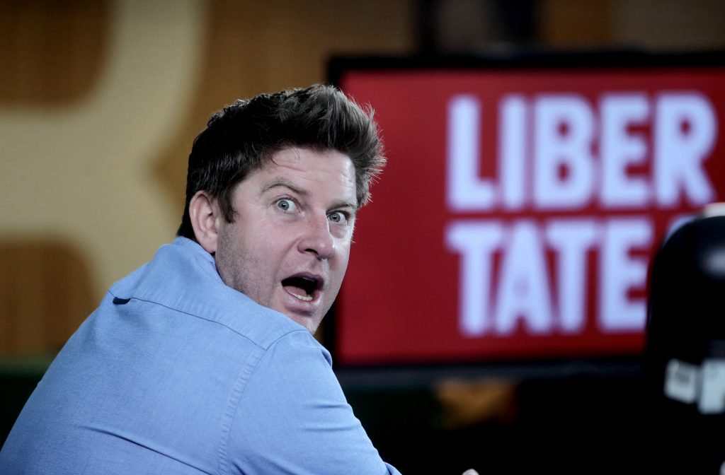 VIDEO/ Pavel Bartoș, moment special cu publicul, la teatru. „Îmi place să-i văd, vreo 10-20 de secunde. Ne familiarizăm”